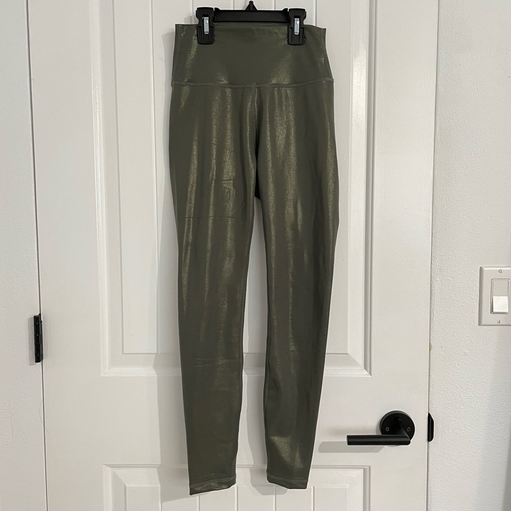 NWT AllFenix Liquid 7/8 Legging in Olive